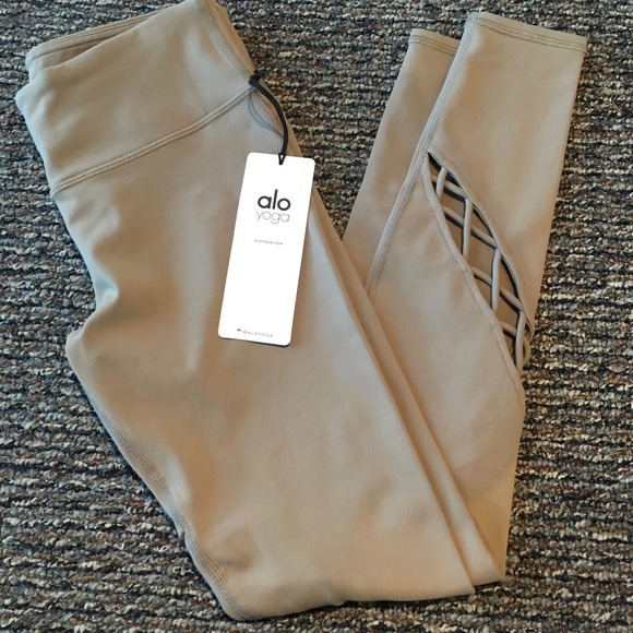 AloYoga Entwine Leggings - Picture 4 of 6